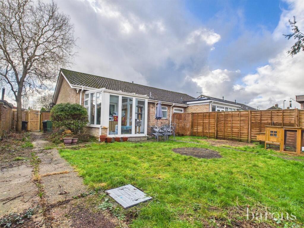 Elizabeth Road, Basingstoke, Hampshire, RG22 photo 2