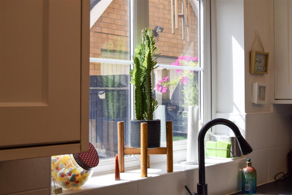 House in Ipswich - View 3