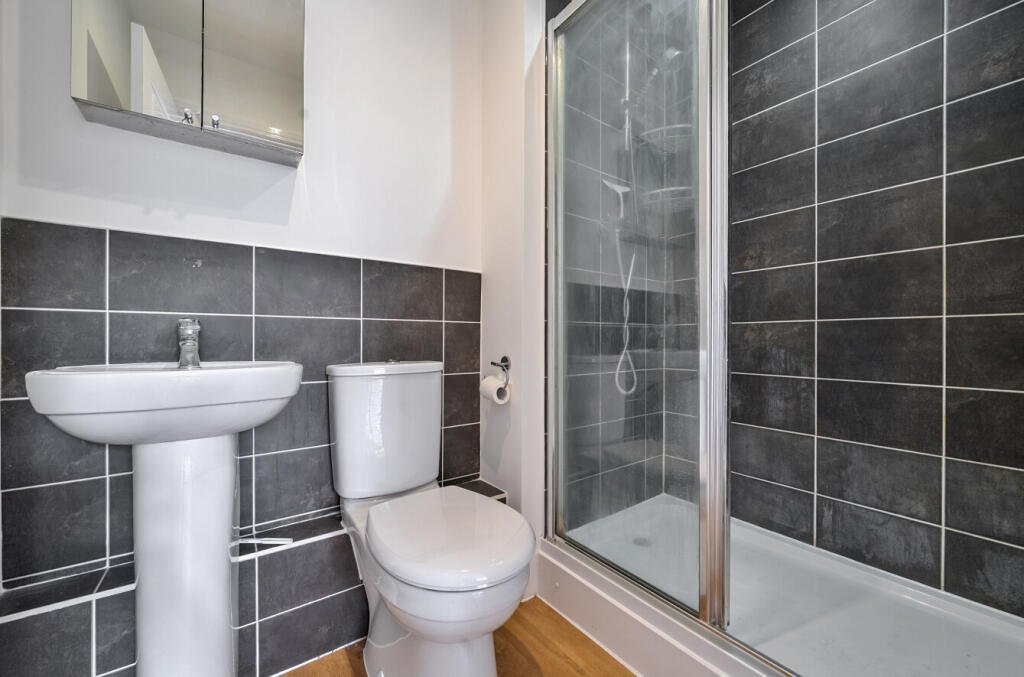Apartment in Bromley - View 4