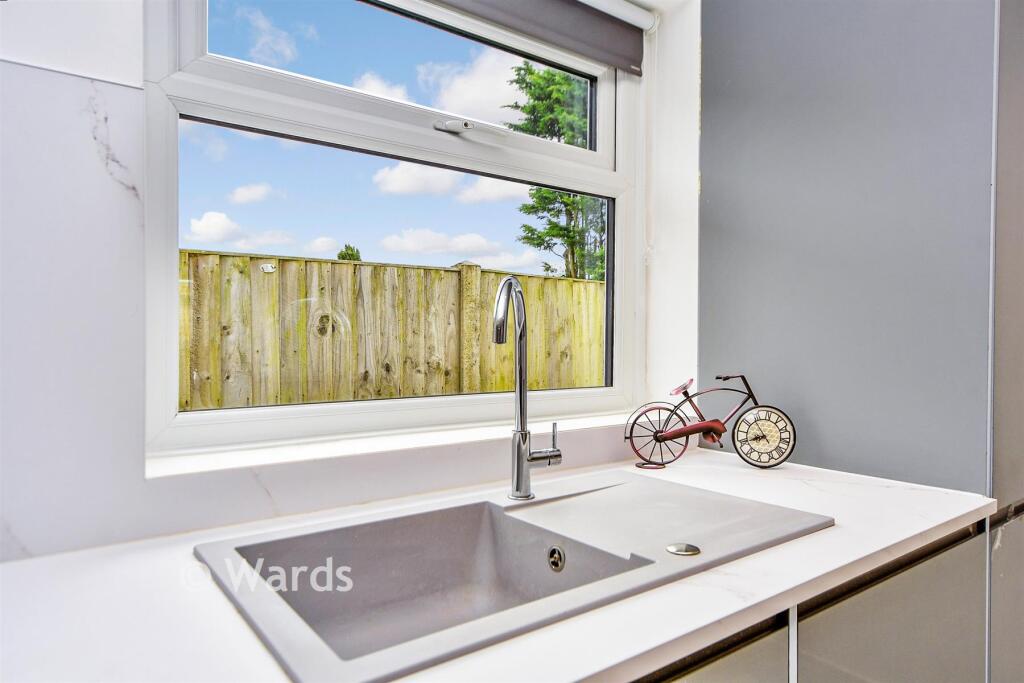 House in Bay View, Leysdown - More