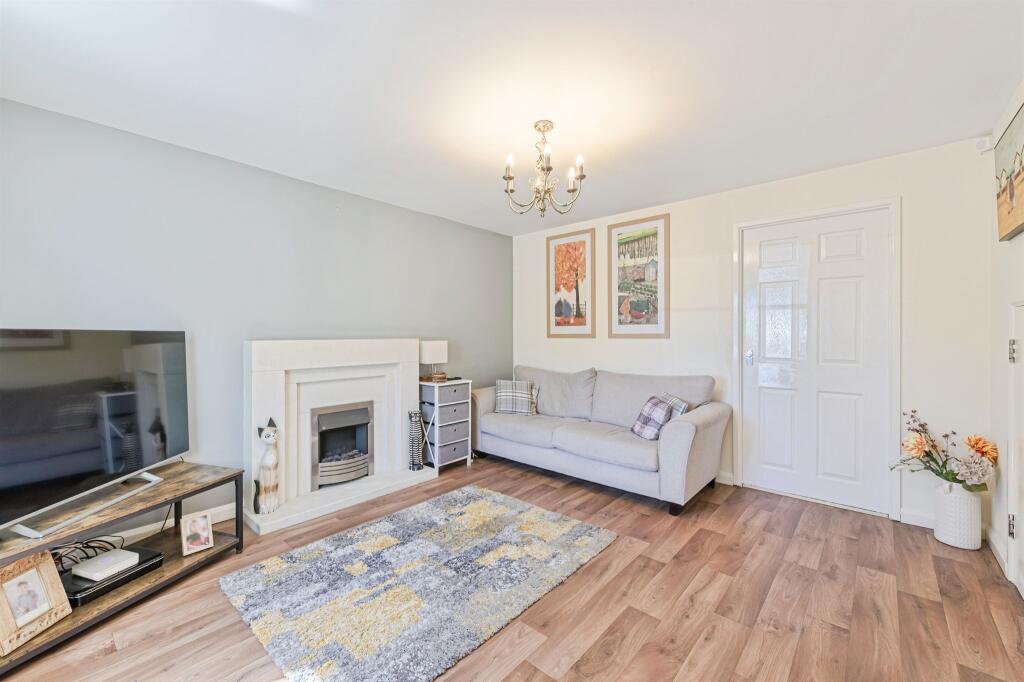 Amington Road, Tamworth - More