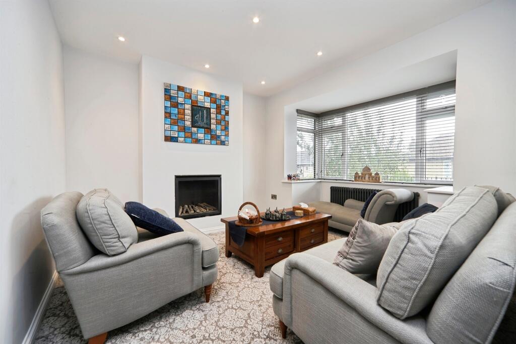 House in Bradford, Stockbridge, Keighley - View 5