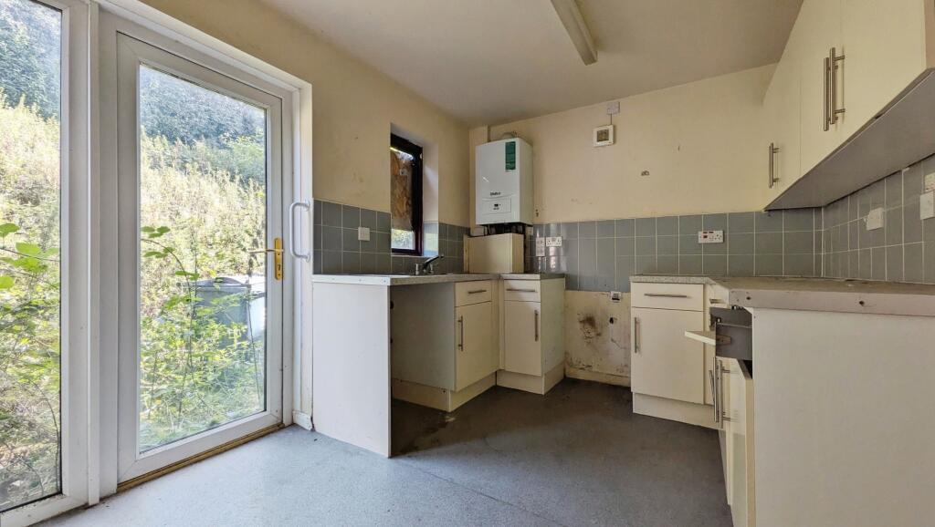 House in Oldham, Derker - View 5