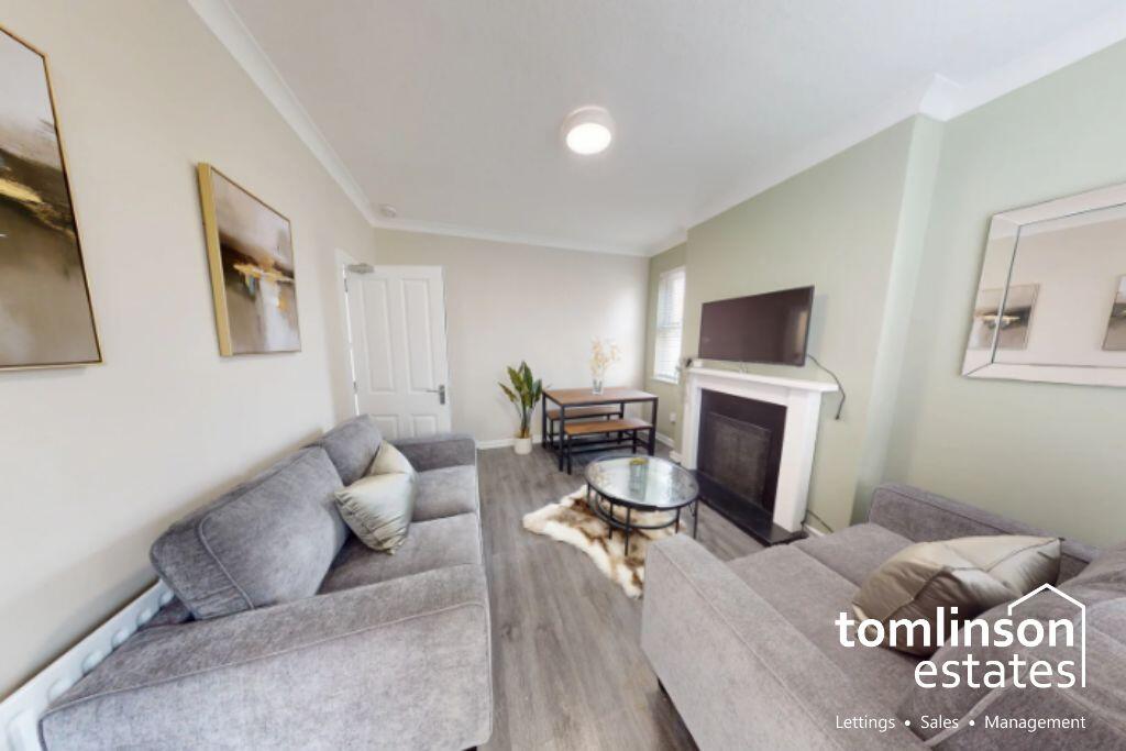 House in Nottingham, Lenton - View 2