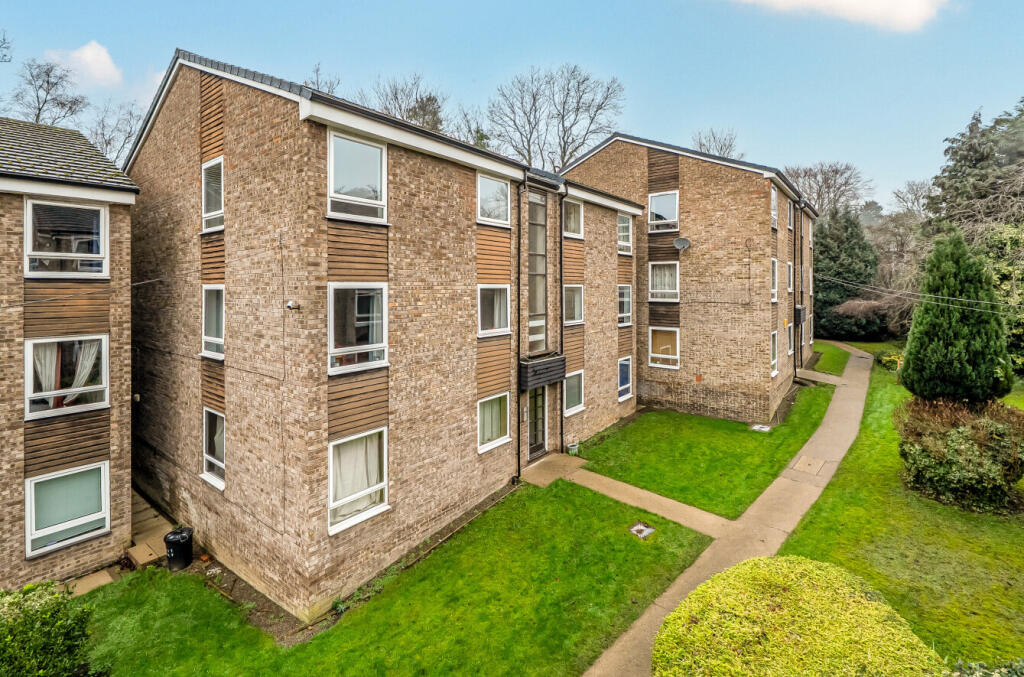 Main image of property: Grosvenor Park Gardens, Headingley, Leeds, LS6