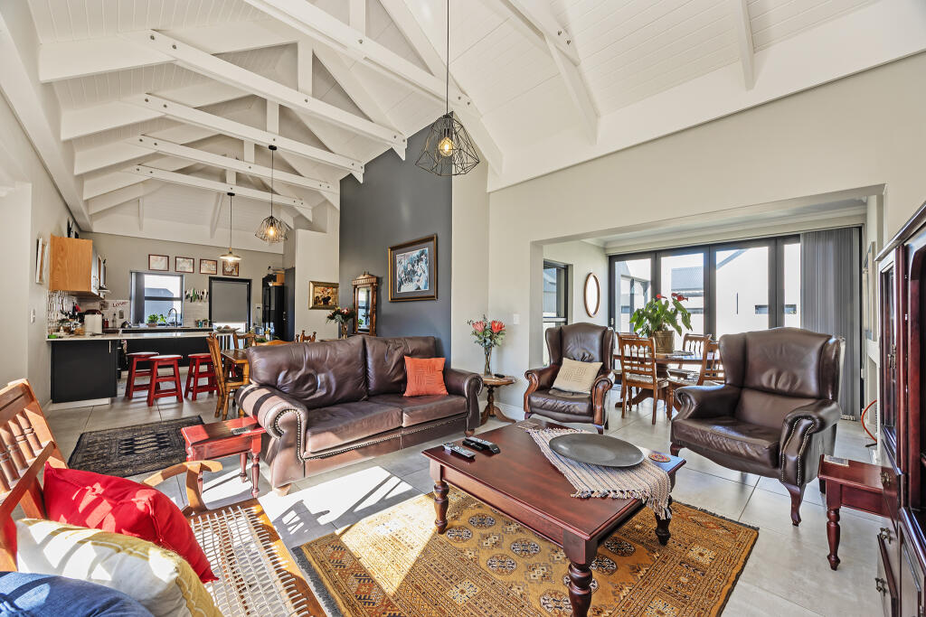 Main image of property: South Africa, Western Cape, Aan de Wijnlanden