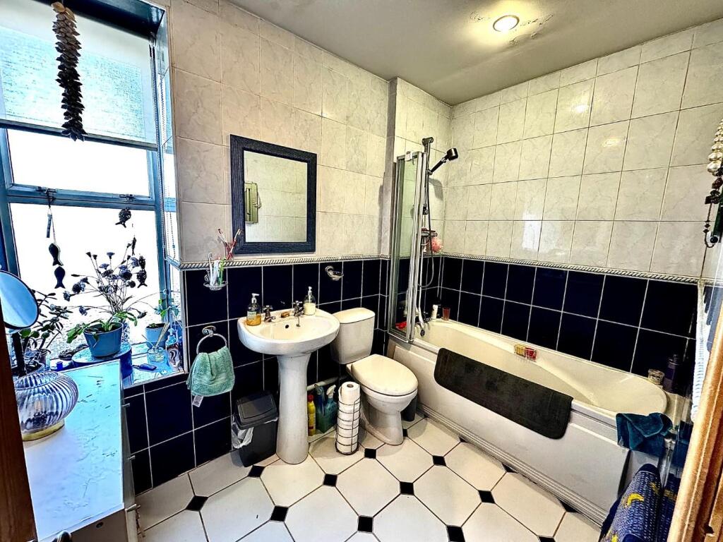 Apartment in Kilmarnock, North Ayrshire - View 4