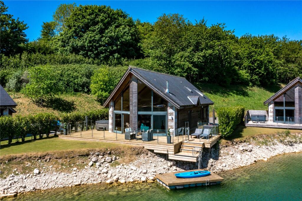 Main image of property: 15 Twin Lakes, Tewitfield, Carnforth, Lancashire