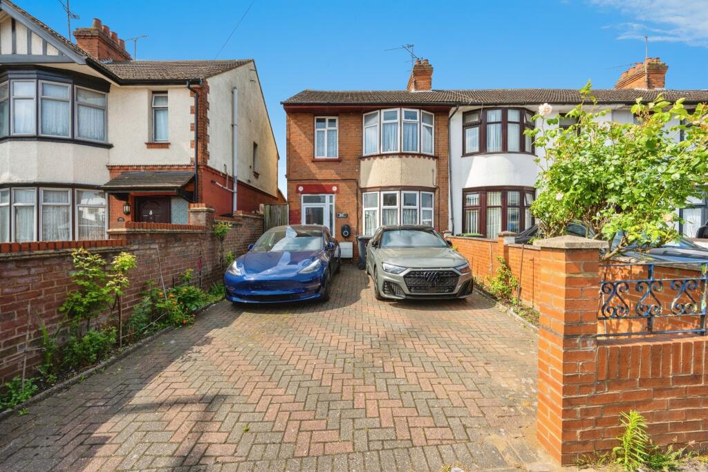 Main image of property: Dunstable Road, Luton