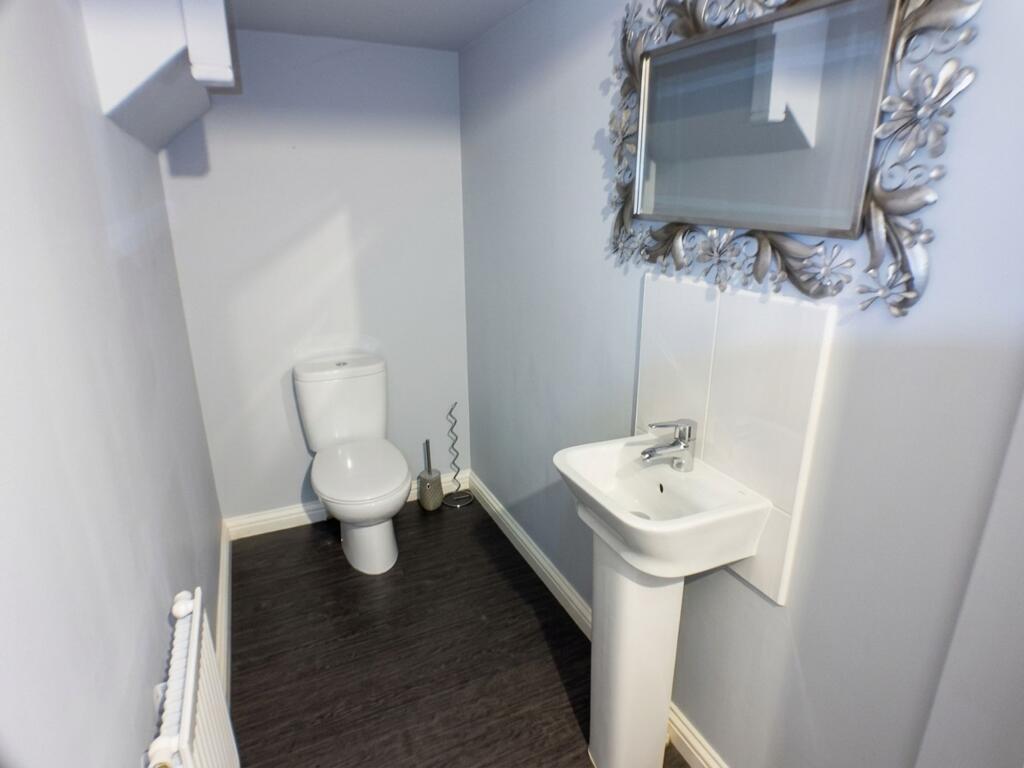 House in Rushcliffe, Romans Quarter, Bingham - More