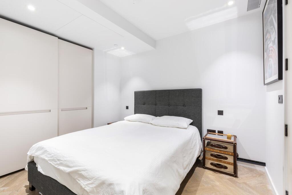 Apartment in London - View 5