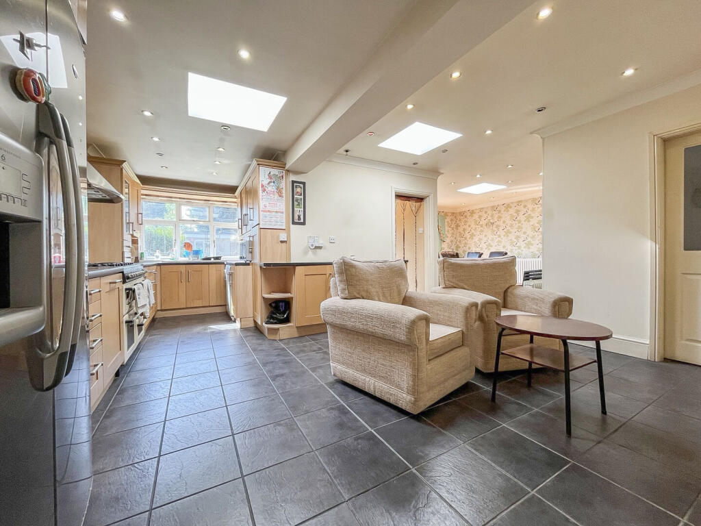 Prestwood Road West, Wolverhampton photo 3