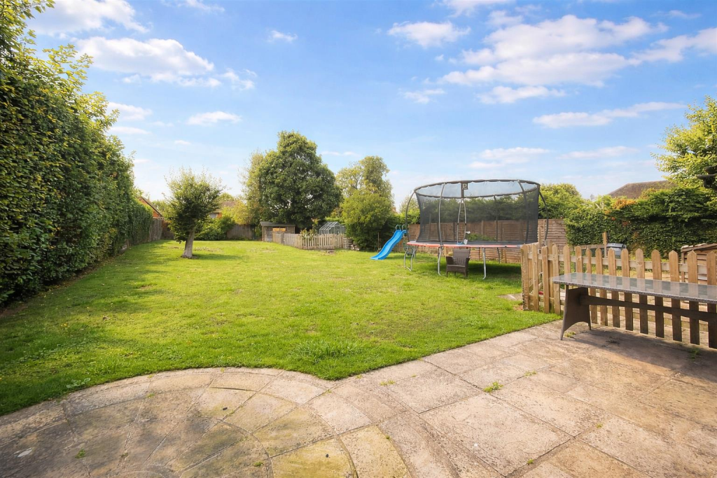 House in South Oxfordshire, Sonning Common - View 2