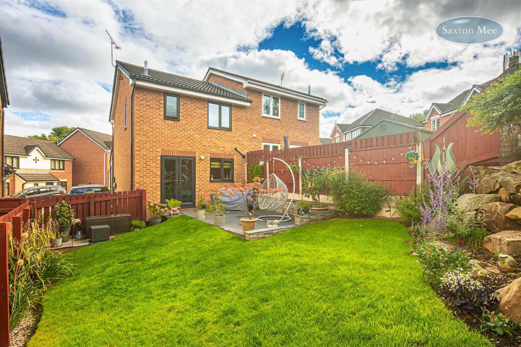 3-bed semi-detached on Ironstone Crescent, Chapeltown, Sheffield, £250,000