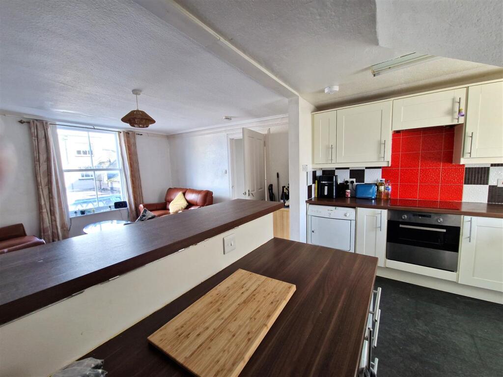 Apartment in St Andrews, Town Centre, Fife - More