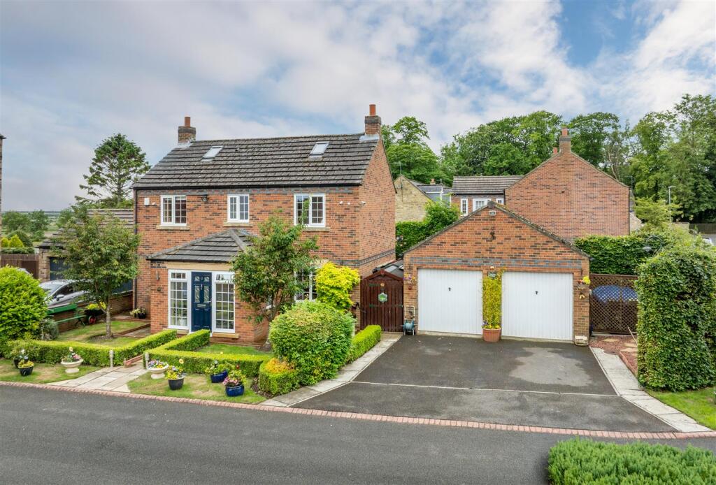 4-bed detached on South Farm, Nedderton Village, Bedlington, NE22, £450,000