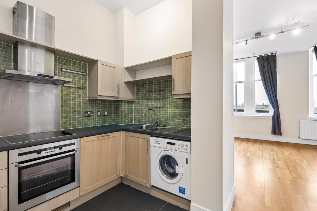 Apartment in Glasgow - More