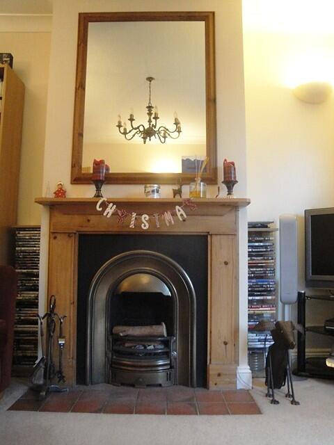2 bedroom Semi-Detached House in Godalming photo 4