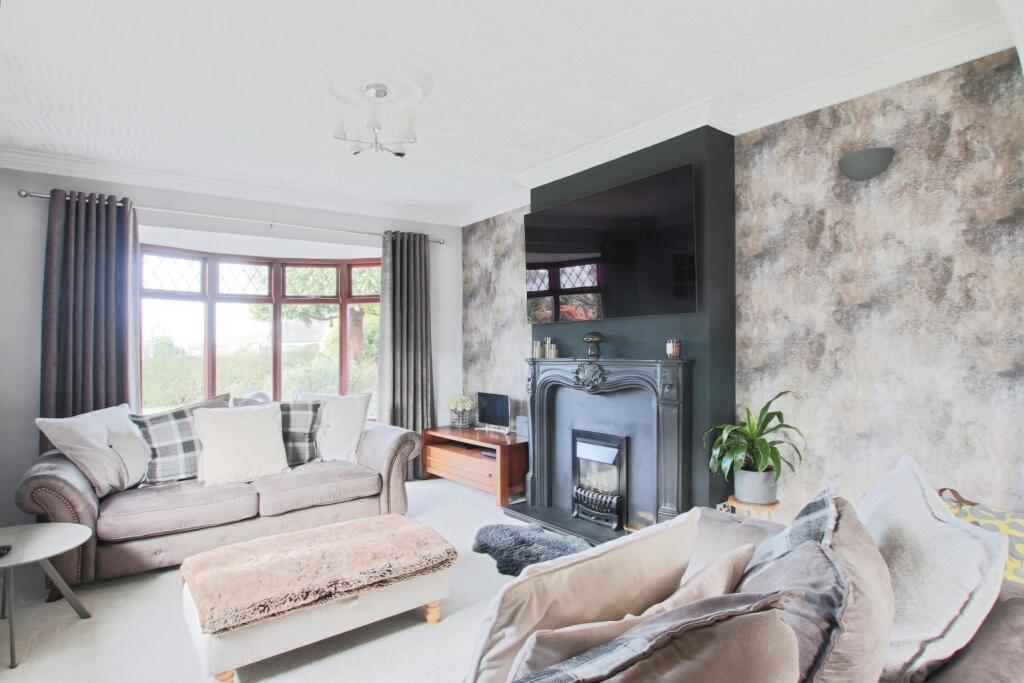 House in Hull - More