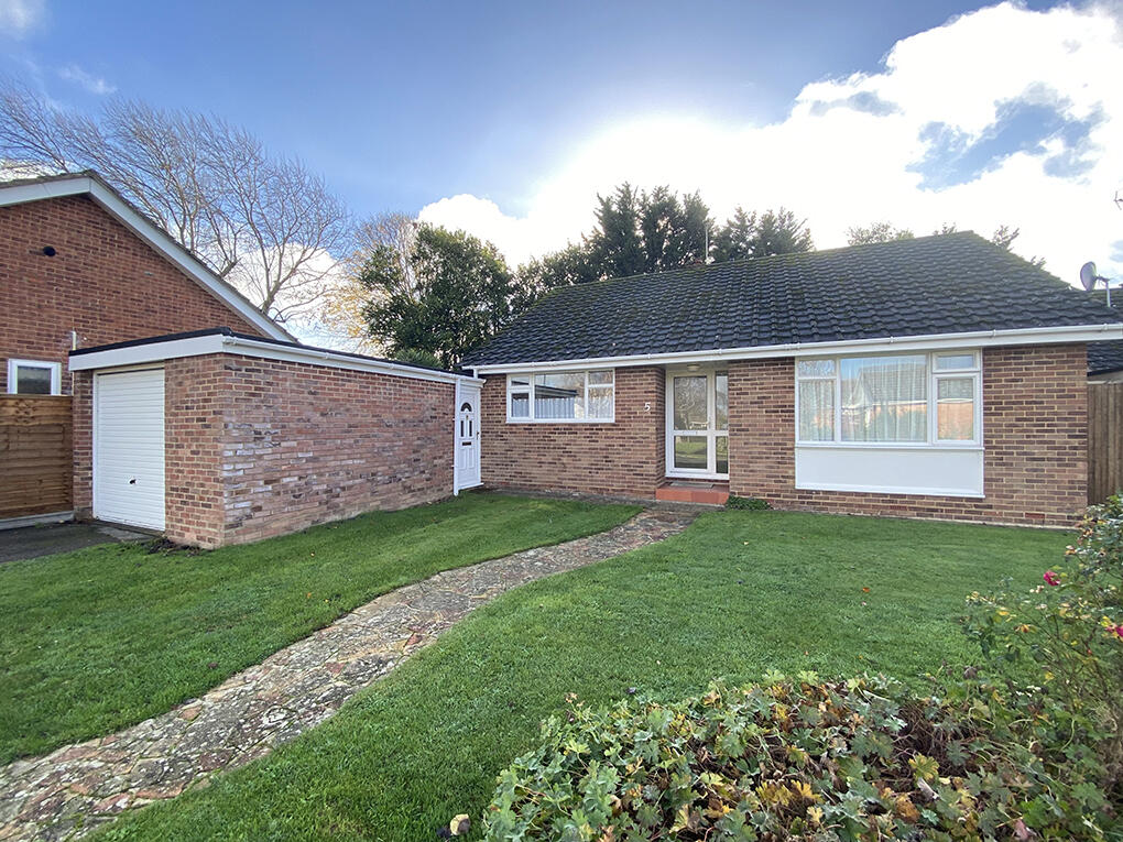 Main image of property: Langley Grove, Aldwick, Bognor Regis, West Sussex, PO21