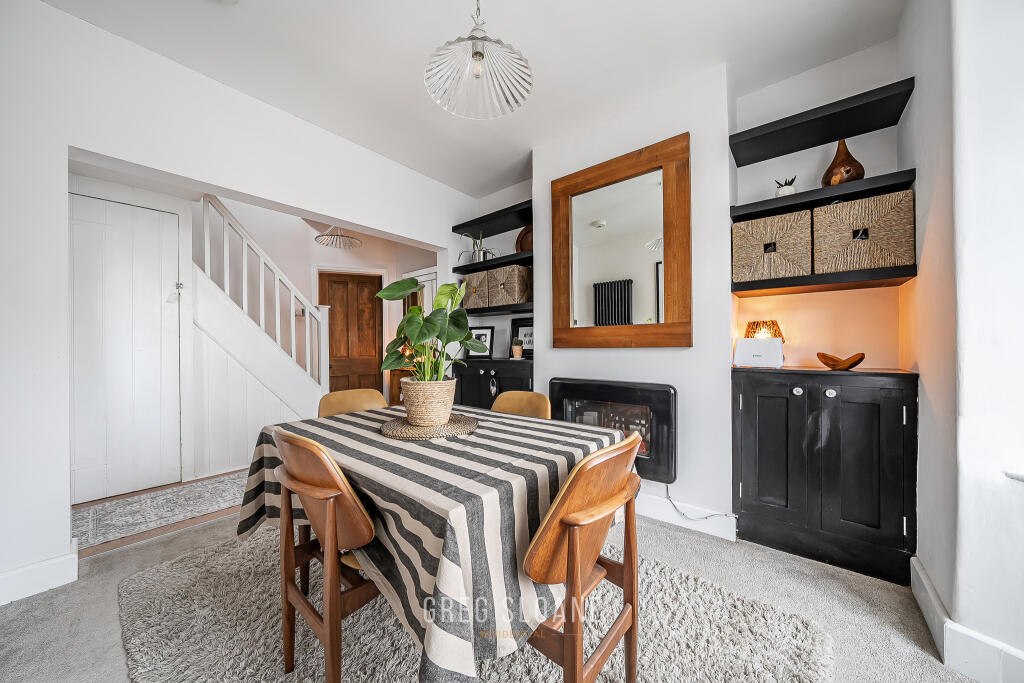 Copthorne Drive, Porthill, SY3 - One of the most sought-after locations in Shrewsbury. photo 3