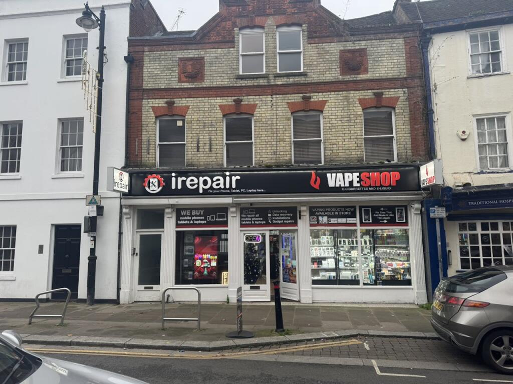 Main image of property: 128-130 Guildford Street, Chertsey, KT16 9AH