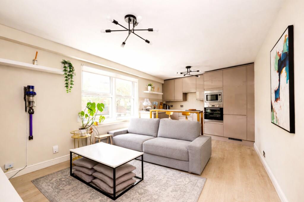 Main image of property: Ruston Mews, London, W11