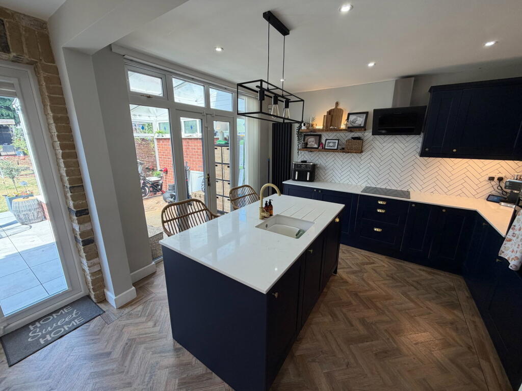 House in Solihull, Shirley - View 3