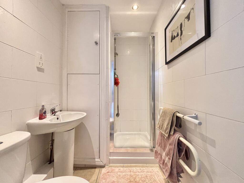 Apartment in Manchester, City Centre - View 5