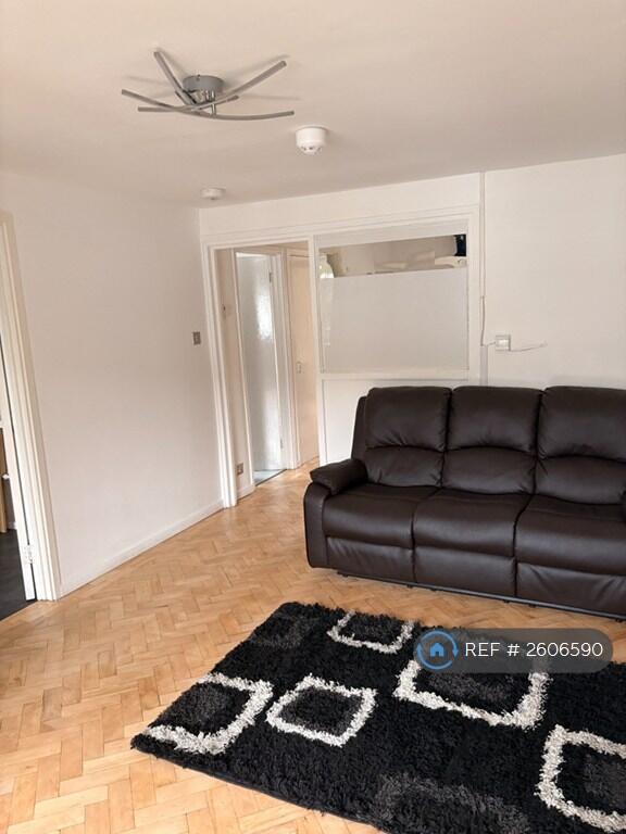 Main image of property: Hamilton Close, London, N17