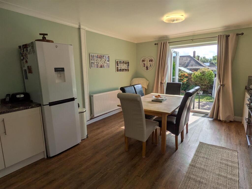 Margaret Crescent, Burnham-On-Sea photo 4