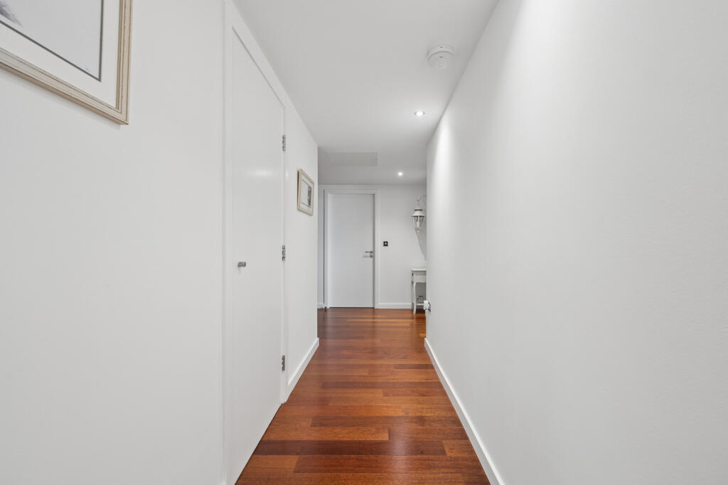 Apartment in Liverpool - More
