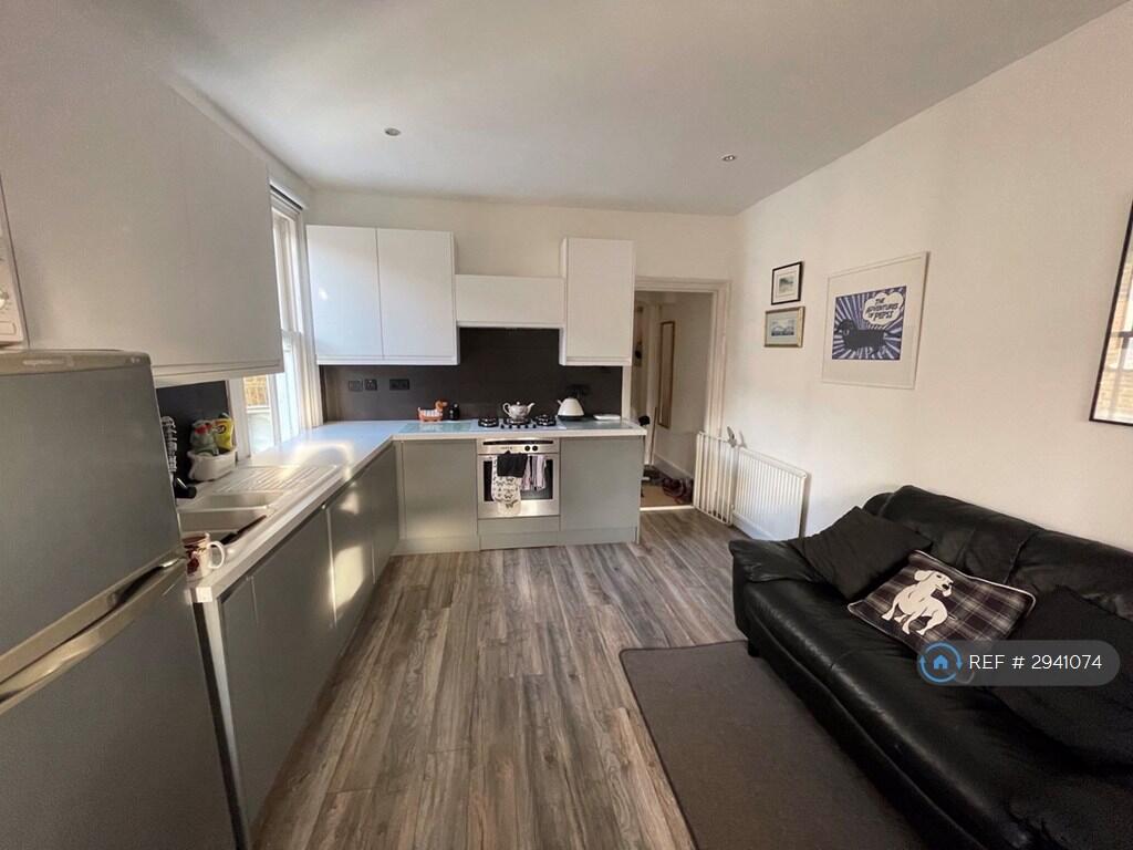 Main image of property: Sedlescombe Road, London, SW6