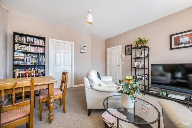 Pelican Lane, Newbury - View 6