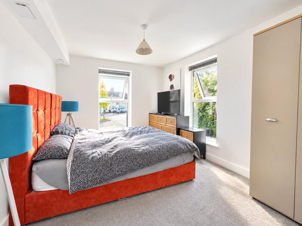 Apartment in Wirral, Liverpool City Region - More