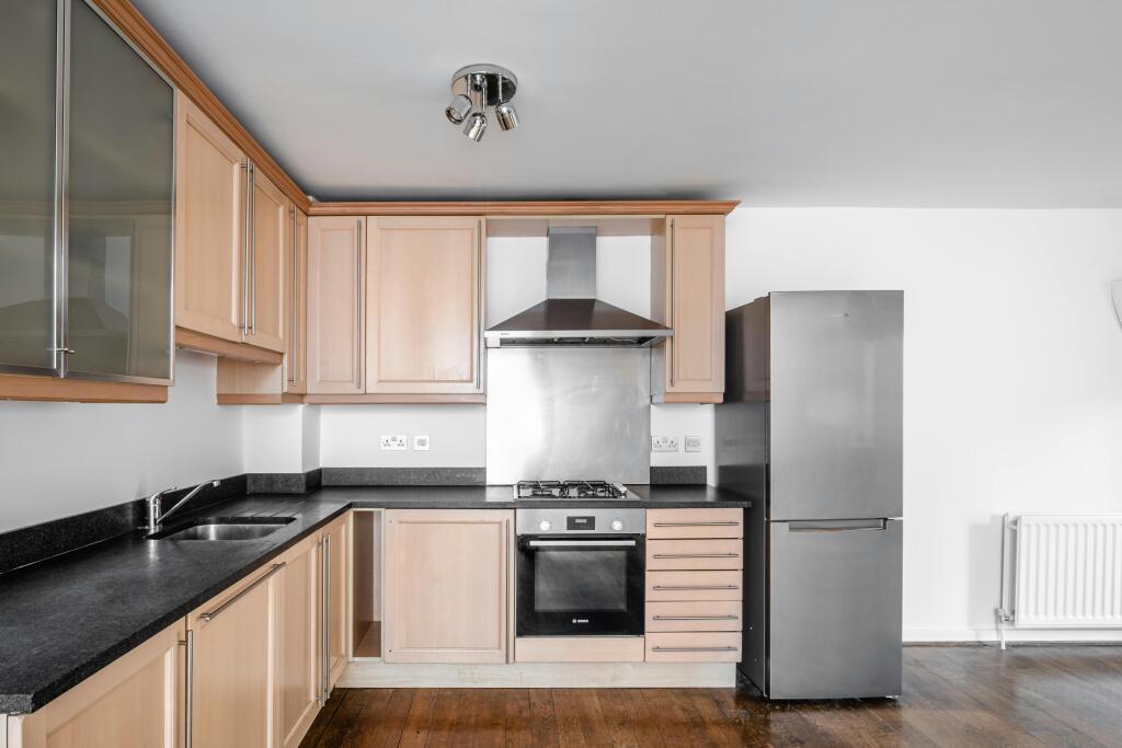 Woodseer St 28 F3 - 15.jpg