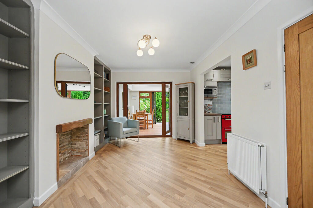House in Rugby, Warwickshire - View 5