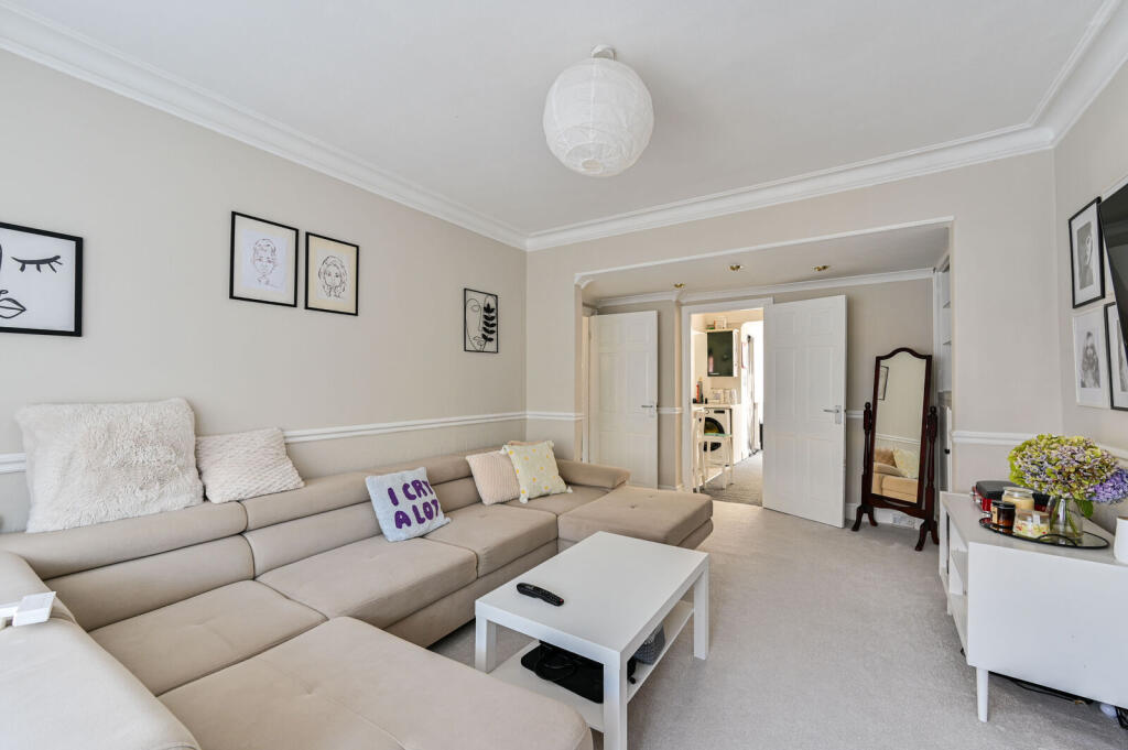 House in London - View 3