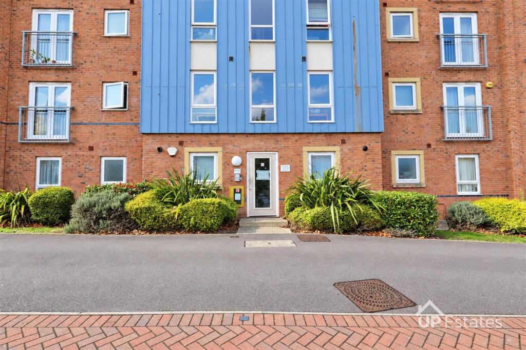 Apartment in Coventry, West Midlands - View 2