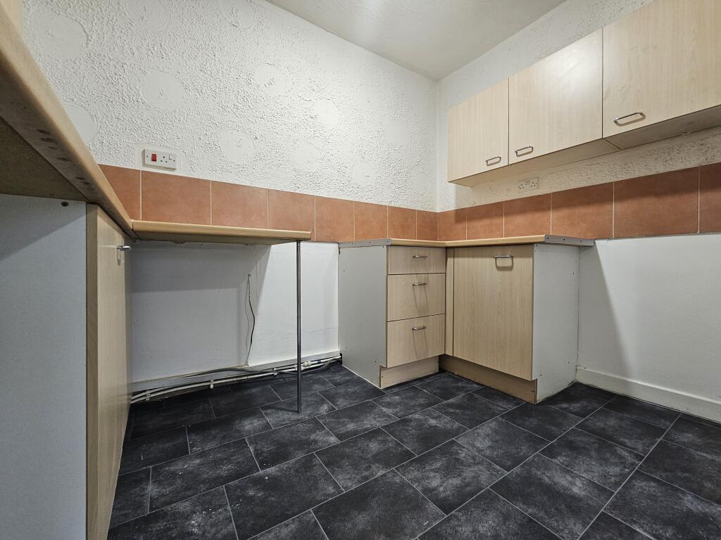 Apartment in Walsall, Darlaston Green - View 2