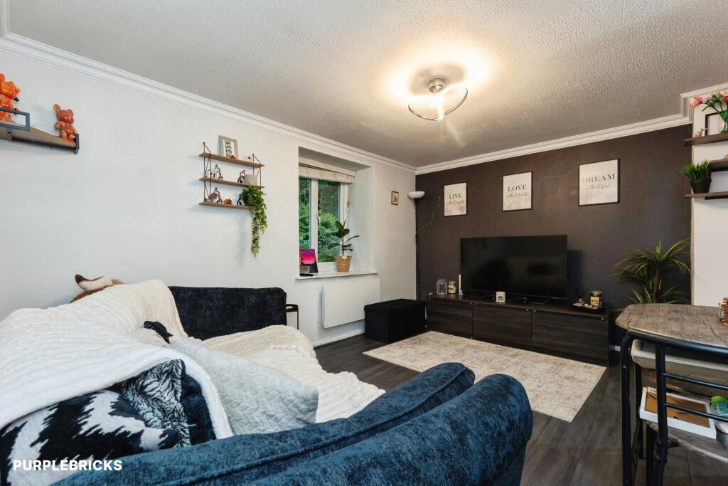 Apartment in Oldham - View 4