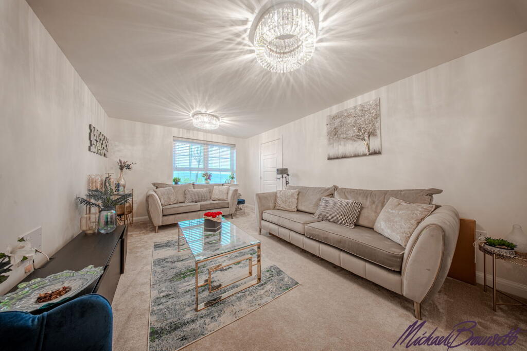 Clayton, Bradford, BD14 6FB photo 4