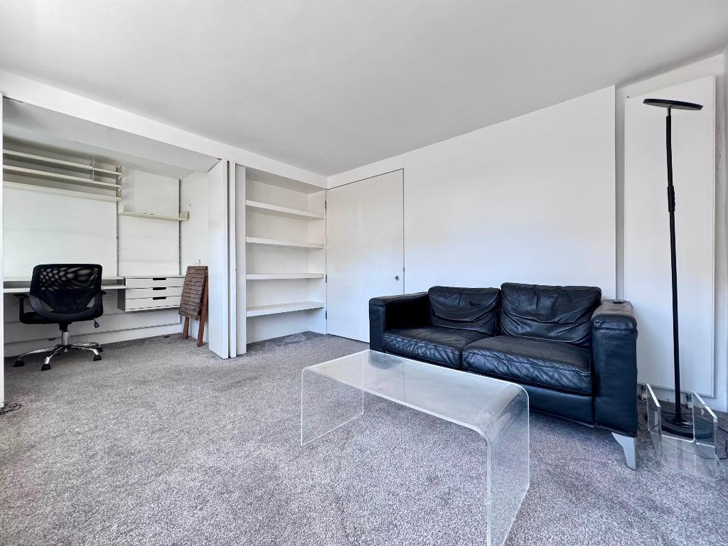 Apartment in London - View 2