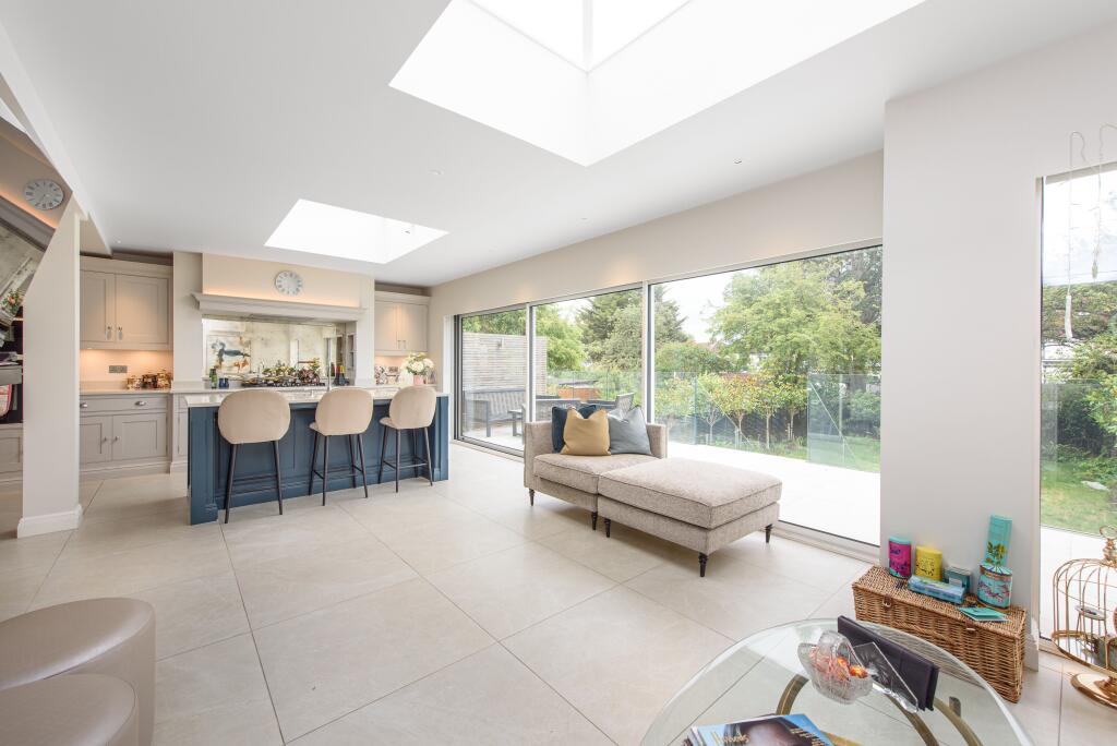House in London - View 4