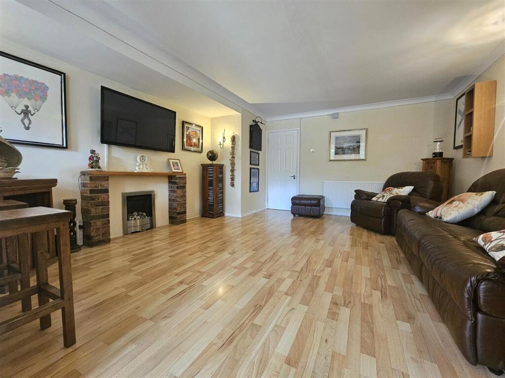 House in Solihull, West Midlands - View 3