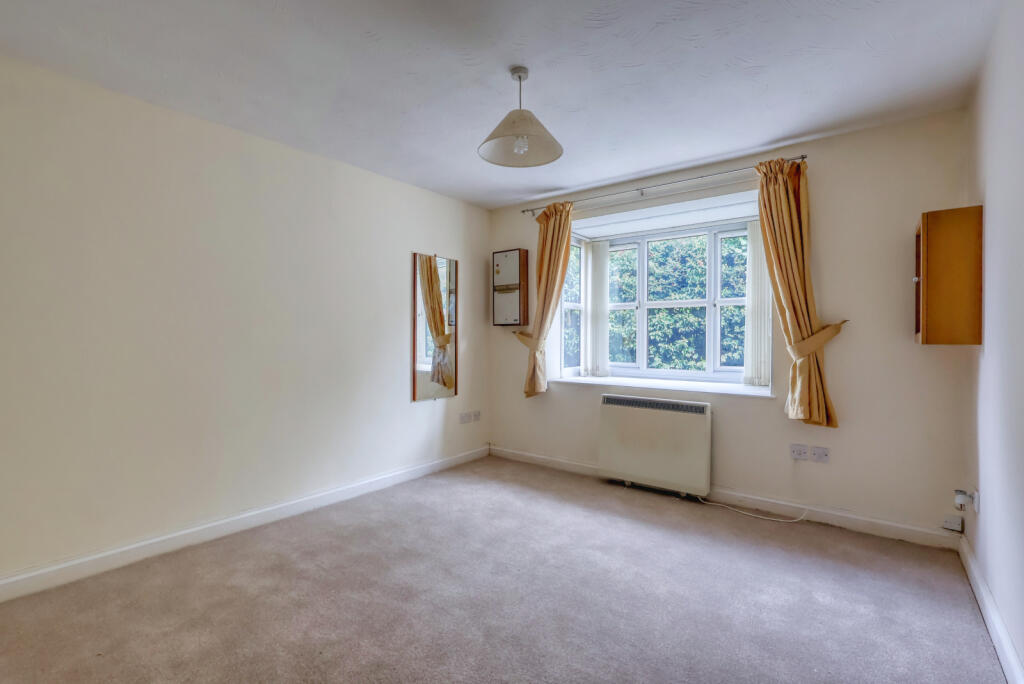 Apartment in Hemel Hempstead - View 5