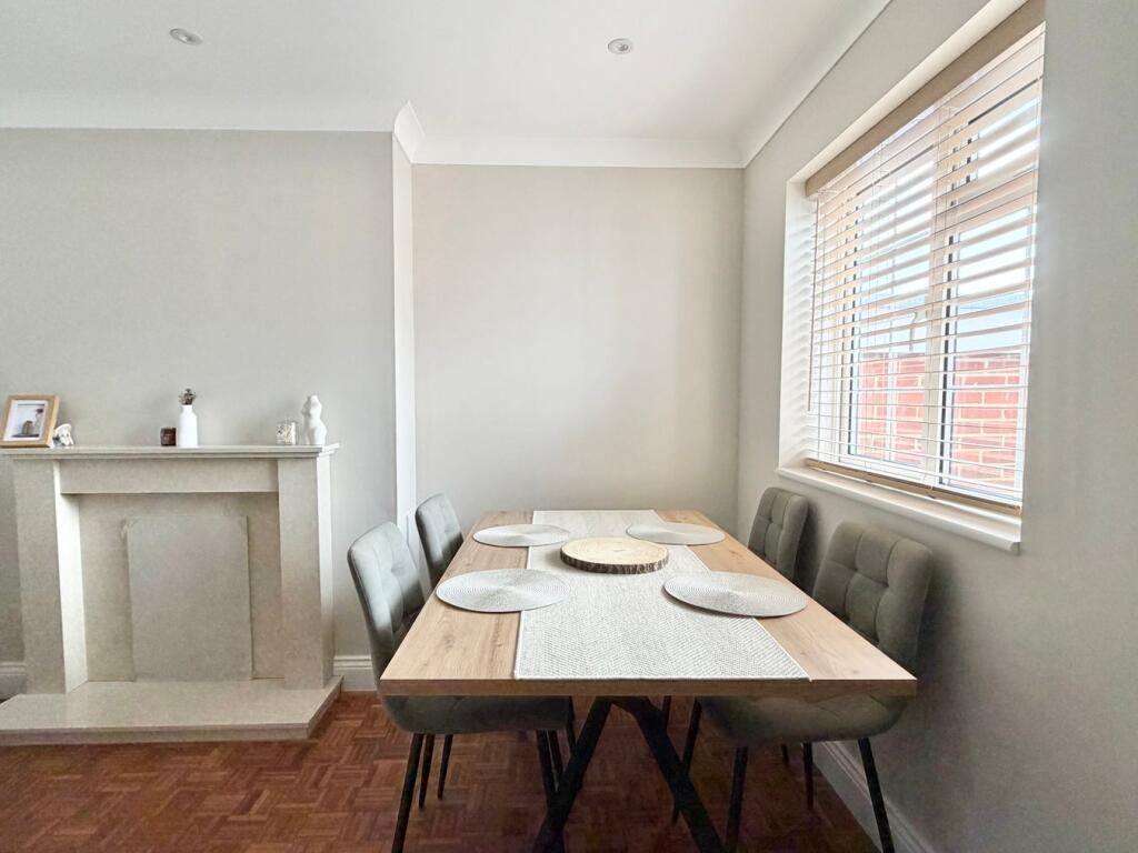 House in Bexhill-on-Sea, Little Common - View 5