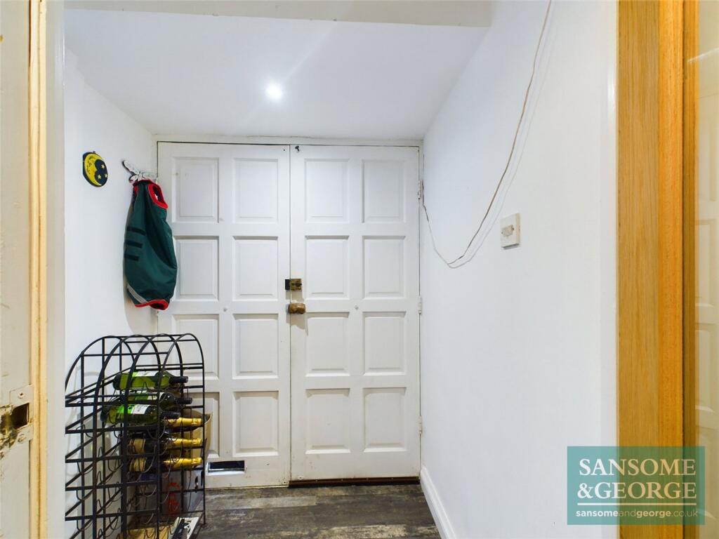 Reading Road, Burghfield Common, RG7 - View 5