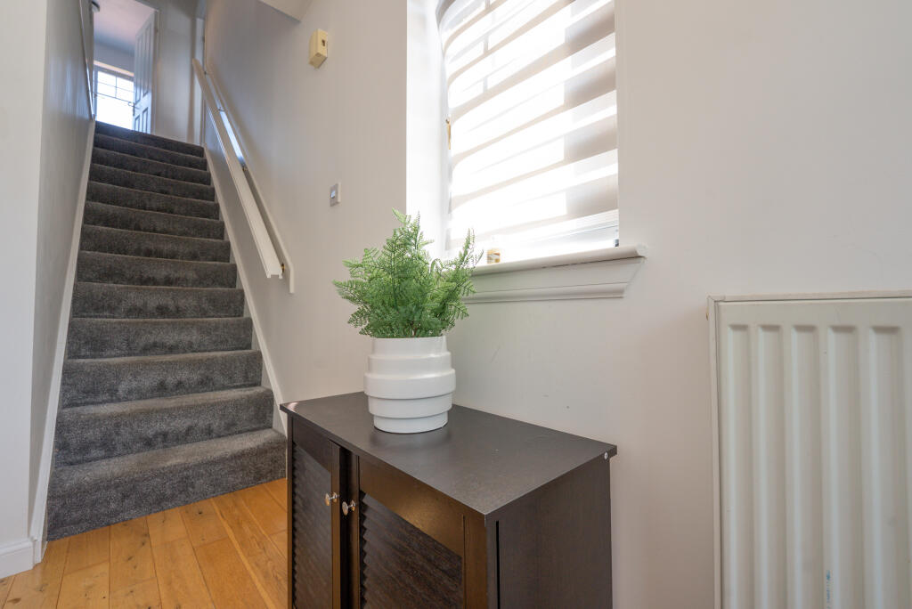 House in Airdrie, Holehills - View 4