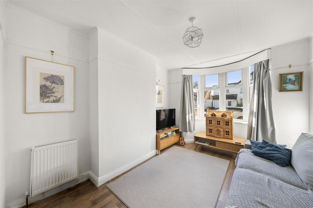 House in Twickenham - View 2